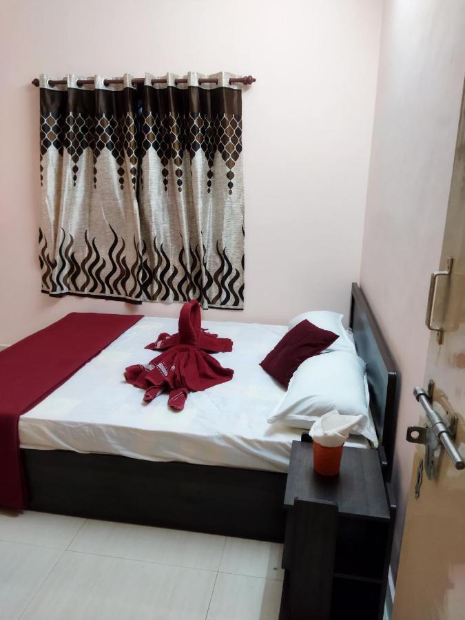 Aashritha Wedding Stay Tiruchirappalli Exterior photo